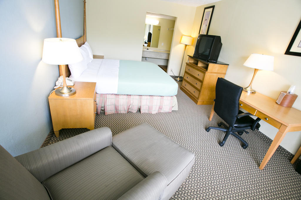 Star City Inn And Suites Grove City Kamer foto